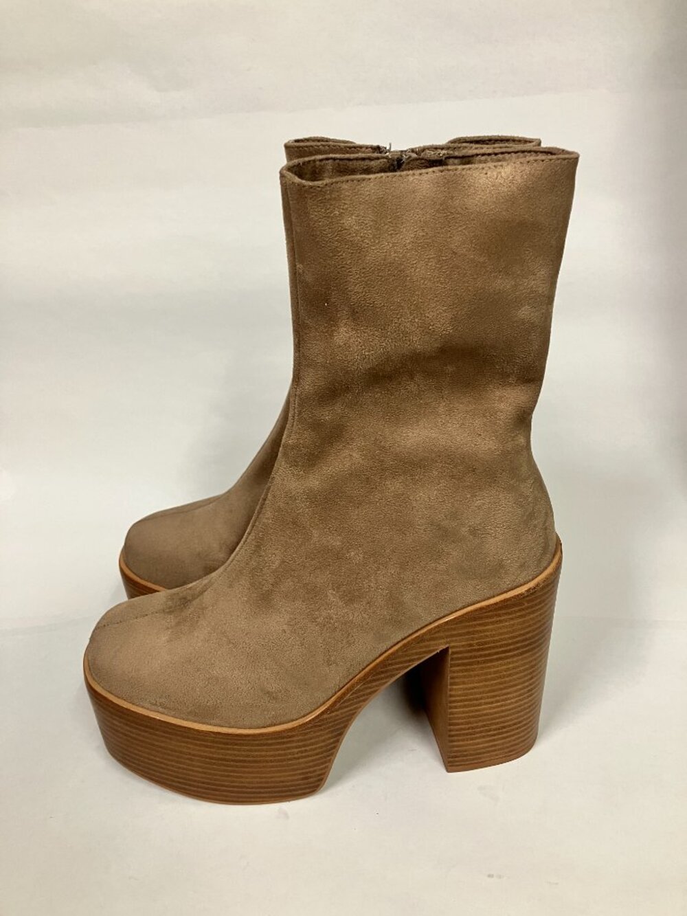 *HOT* Jeffrey Campbell 2022 MEXIQUE-3 Boots, Taupe, Stretchy Suede, Size 8.5! - Picture 3 of 15